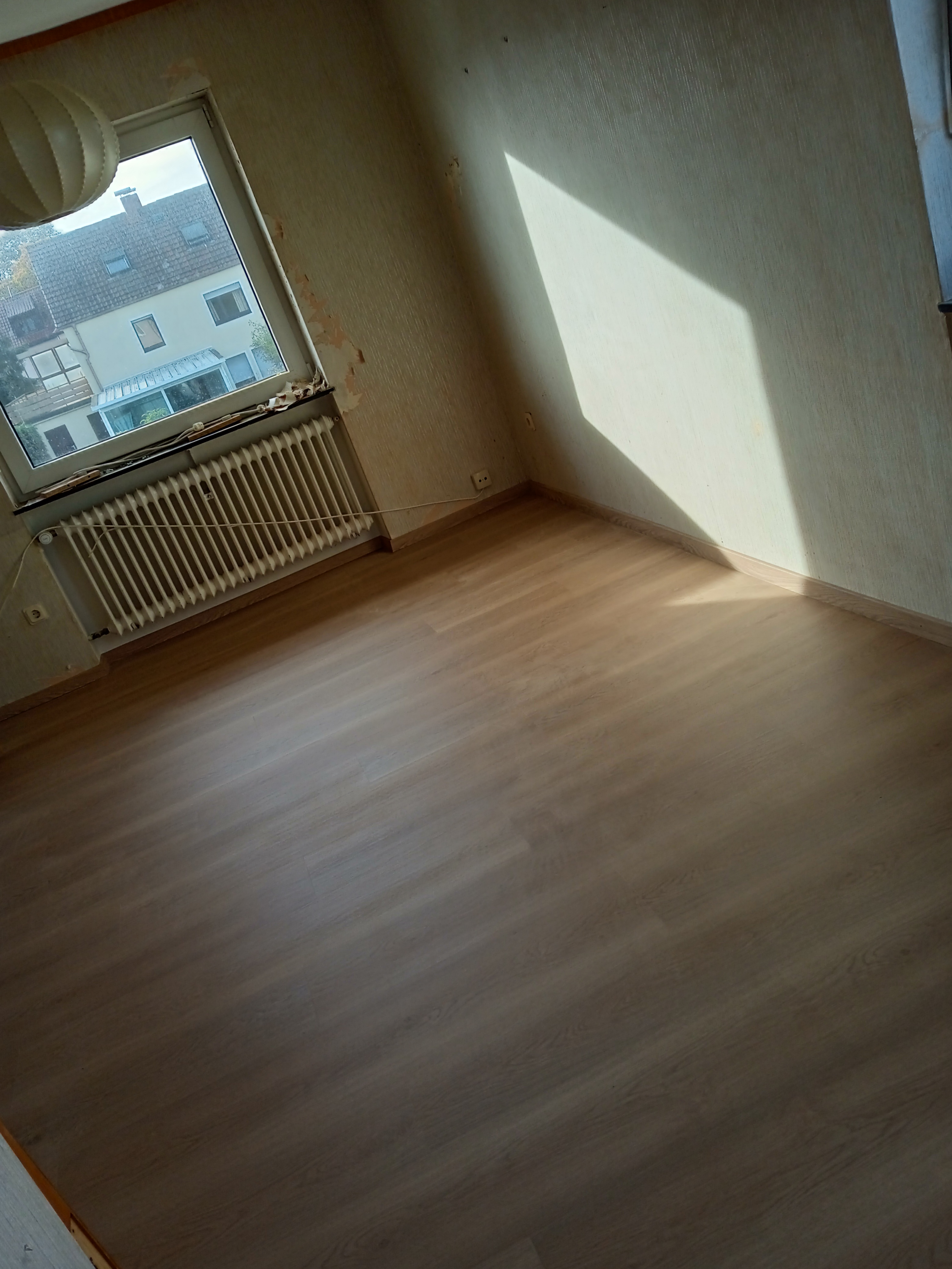 Wohnzimmer nach den Malerarbeiten